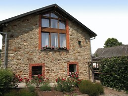 Renovated Farmhouse Quiet Location With Garden, Terrace, Ideal for Wal