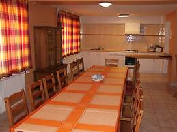 Renovated Farmhouse Quiet Location With Garden, Terrace, Ideal for Wal