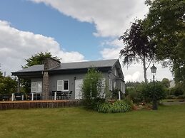 Peaceful Chalet in Transinne With Patio