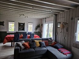 Peaceful Chalet in Transinne With Patio