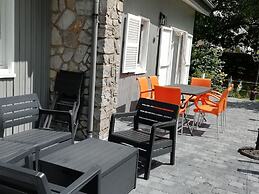 Peaceful Chalet in Transinne With Patio