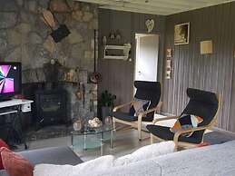Peaceful Chalet in Transinne With Patio