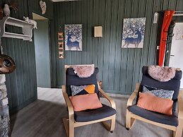 Peaceful Chalet in Transinne With Patio
