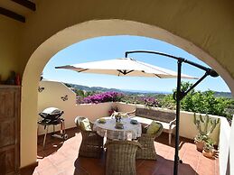 Belvilla by OYO Casa Kola