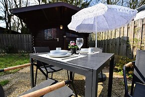 Chalet With Balcony in Veluwe