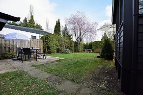 Chalet With Balcony in Veluwe