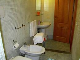 Farmhouse Living Amidst Vineyards