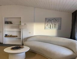 Sunny Cottage With Pool
