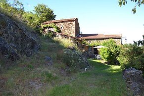 Hideaway in Villeneuve-d'allier