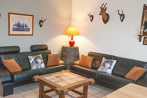 Perfect Spot on Edge of Large Woods with Hot Tub