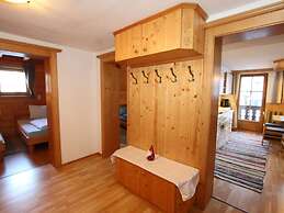 Beautiful Flat in Kaltenbach Near the ski Area