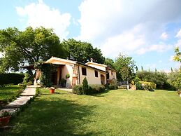 Saltwater Pool Holiday Home in Selci