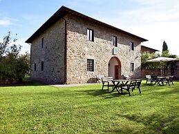 Belvilla by OYO Serene Apartment With Garden