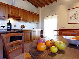 Belvilla by OYO Serene Apartment With Garden