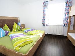 Idyllic Holiday Home in Goldegg Weng Near ski bus