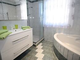 Idyllic Holiday Home in Goldegg Weng Near ski bus