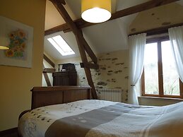 Holiday Home in Limoges With Saltwater Pool