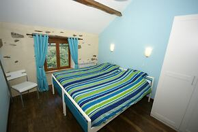 Holiday Home in Limoges With Saltwater Pool