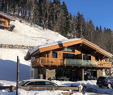 Cozy Holiday Home near Ski Area in Mühlbach am Hochkönig