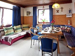 Sunny Holiday Flat With Balcony