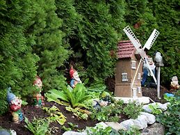 Sunny Holiday Flat With Balcony