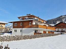 Apartment in Kaprun Near ski Lift