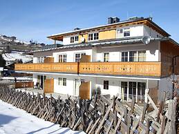 Apartment in Kaprun Near ski Lift