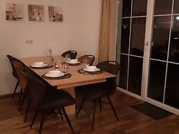 Apartment in Kaprun Near ski Lift