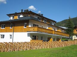 Apartment in Kaprun Near ski Lift