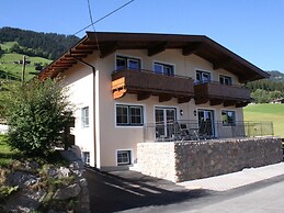 Luxurious Holiday Home With Terrace in Tyrol