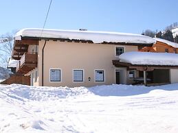 Luxurious Holiday Home With Terrace in Tyrol