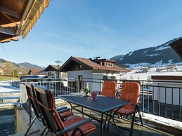 Luxurious Holiday Home With Terrace in Tyrol