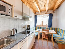 Sunlit Apartment near Ski Area in Längenfeld