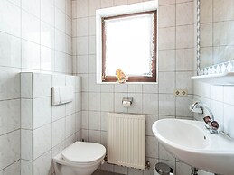 Sunlit Apartment near Ski Area in Längenfeld