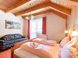 Sunlit Apartment near Ski Area in Längenfeld