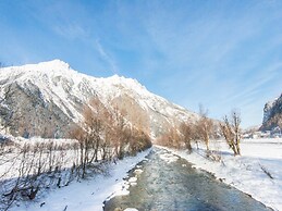 Sunlit Apartment near Ski Area in Längenfeld