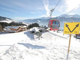 Cozy Apartment with Sauna near Ski Slopes in Mittersill