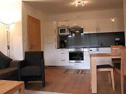 Cozy Apartment with Sauna near Ski Slopes in Mittersill