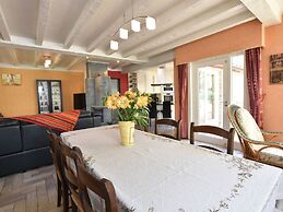 Family Home Close to the Beach