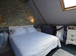 Enchanting Cottage With Terrace, Garden