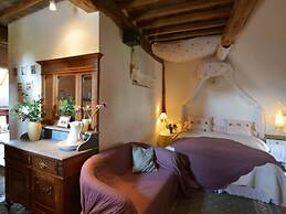 Enchanting Cottage With Terrace, Garden