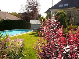 Spacious Home With Garden