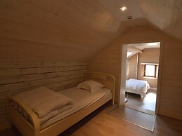 Large Holiday Home in Waimes With a Garden