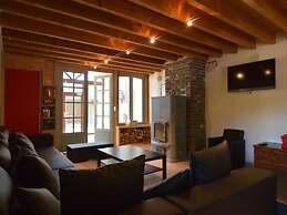 Large Holiday Home in Waimes With a Garden