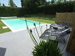 Modern Mansion in Hastiere-par-dela With Private Pool