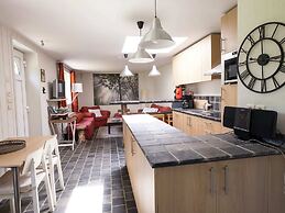 Modern Mansion in Hastiere par Dela With Pool