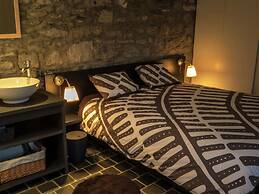 Modern Mansion in Hastiere par Dela With Pool