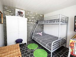 Modern Mansion in Hastiere par Dela With Pool