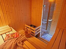 Countryside Chalet in Bomal sur Ourthe With Sauna, Balcony