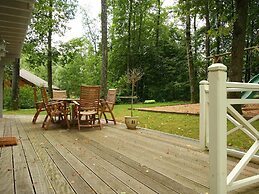 Countryside Chalet in Bomal sur Ourthe With Sauna, Balcony